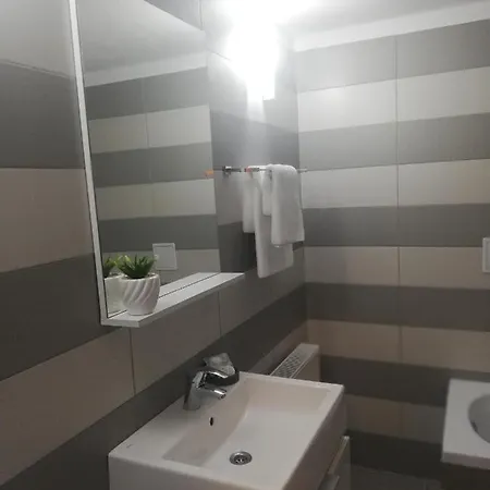 Dreamtime Apartment *