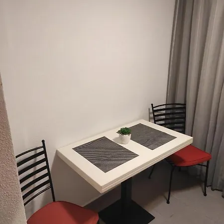 Dreamtime Apartment *